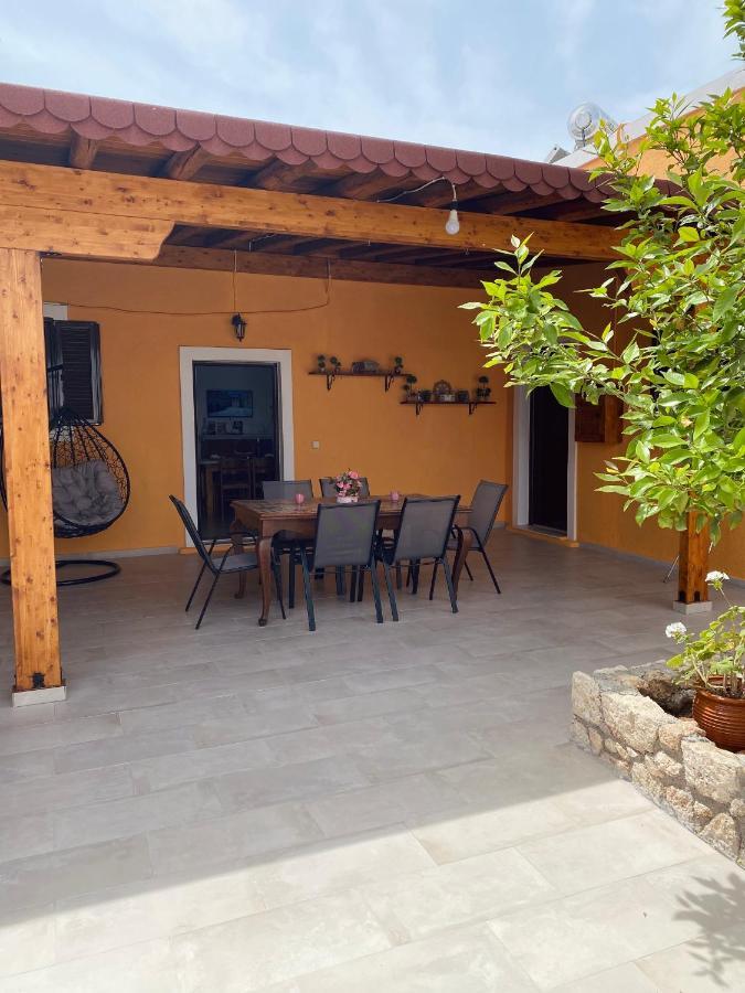 Archangelos Family House מראה חיצוני תמונה