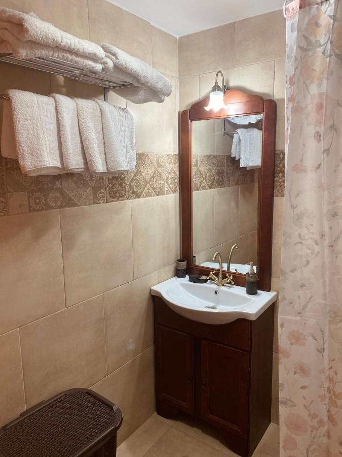 Archangelos Family House מראה חיצוני תמונה
