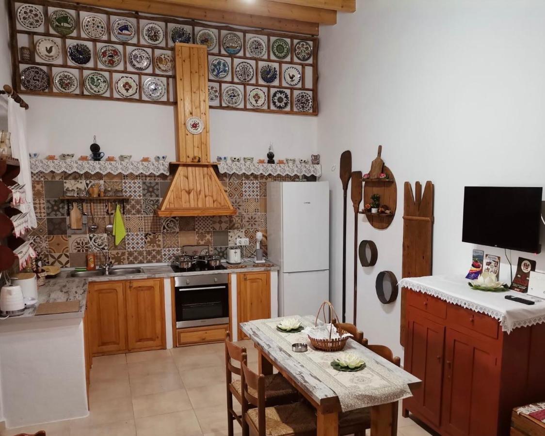 Archangelos Family House מראה חיצוני תמונה